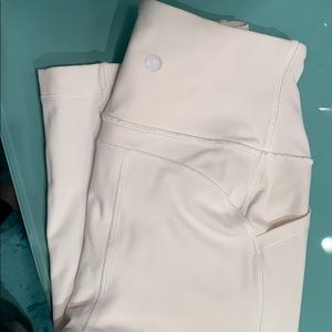 LULULEMON ALL THE RIGHT PLACES SIZE4